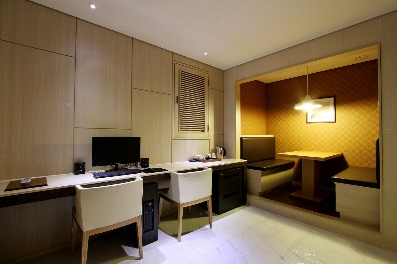Uijeongbu Latree Hotel Экстерьер фото