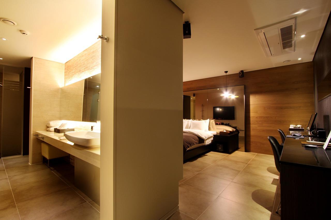 Uijeongbu Latree Hotel Экстерьер фото